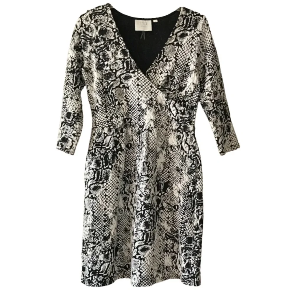 $148 Anthropologie Snake Print Dress Medium 6 8 Black White Wrap HD in Paris NWT
